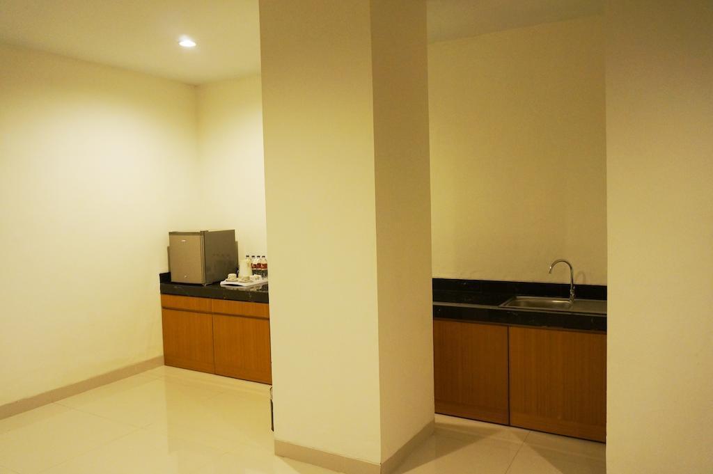 Ameera Hotel Pekanbaru Eksteriør billede
