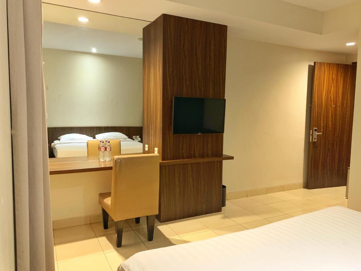 Ameera Hotel Pekanbaru Eksteriør billede