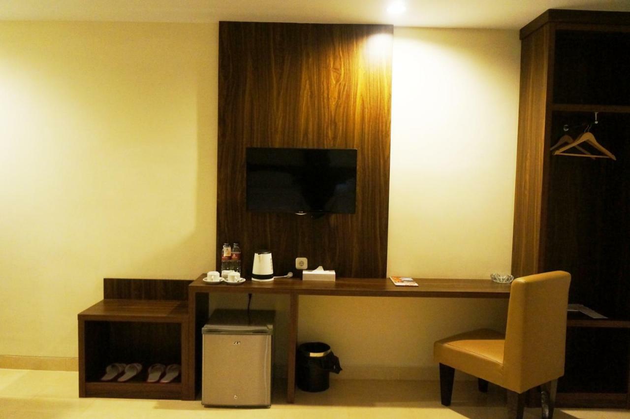 Ameera Hotel Pekanbaru Eksteriør billede
